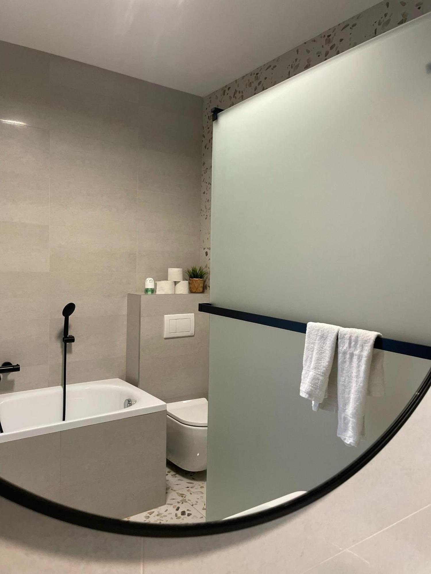 Klimatizovany Apartmanovy Dom, S Virivkou, 1B Senec Exterior foto