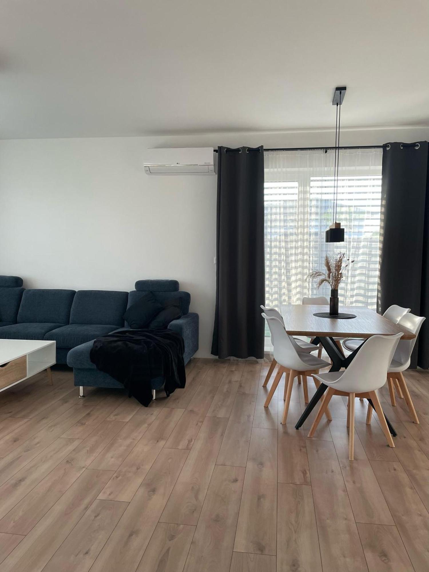 Klimatizovany Apartmanovy Dom, S Virivkou, 1B Senec Exterior foto